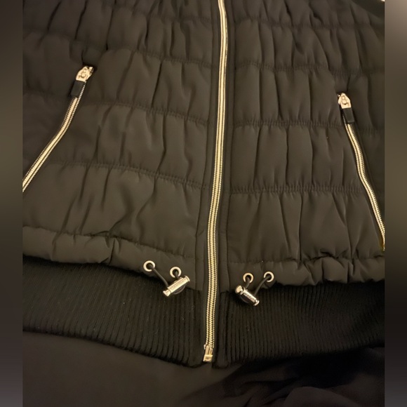 Calvin Klein Performance Vest - Picture 9 of 11